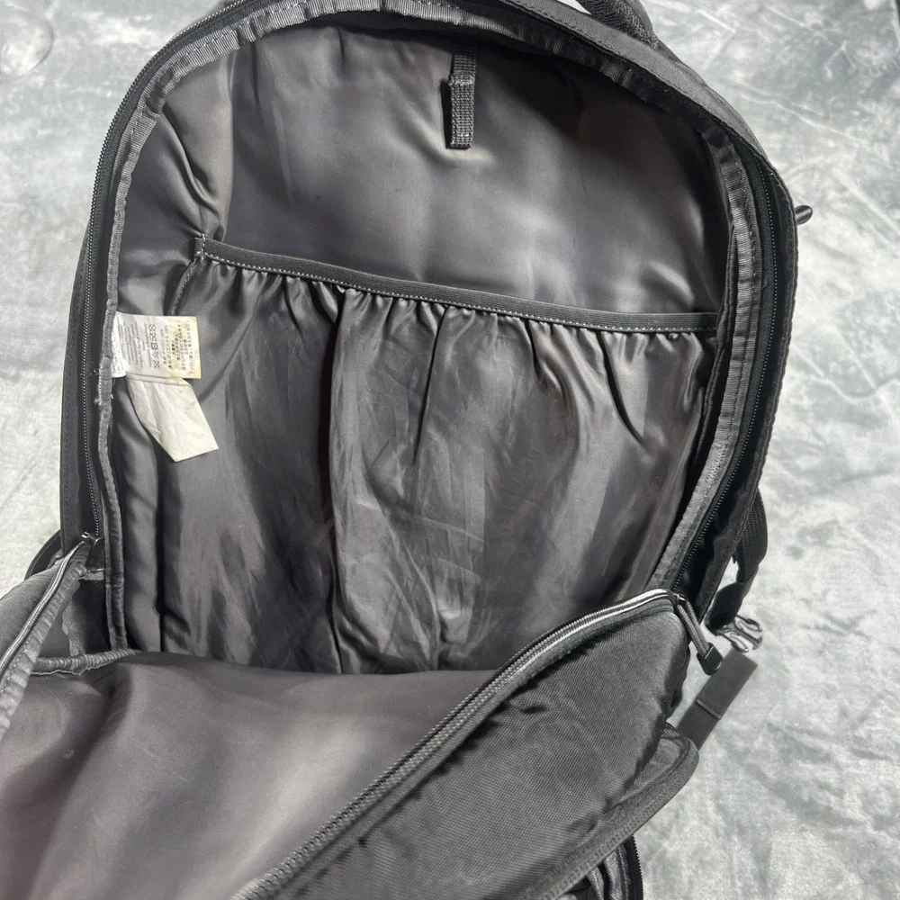 Eddie Bauer Guide Backpack Adventurer 30L Black Bag Hiking Travel Laptop Unisex‎